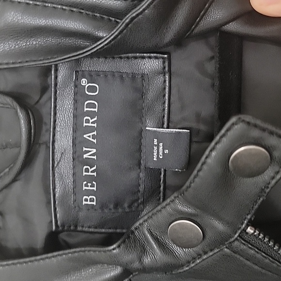 EUC Bernardo Cropped Women’s Faux Leather Jacket - Picture 14 of 16